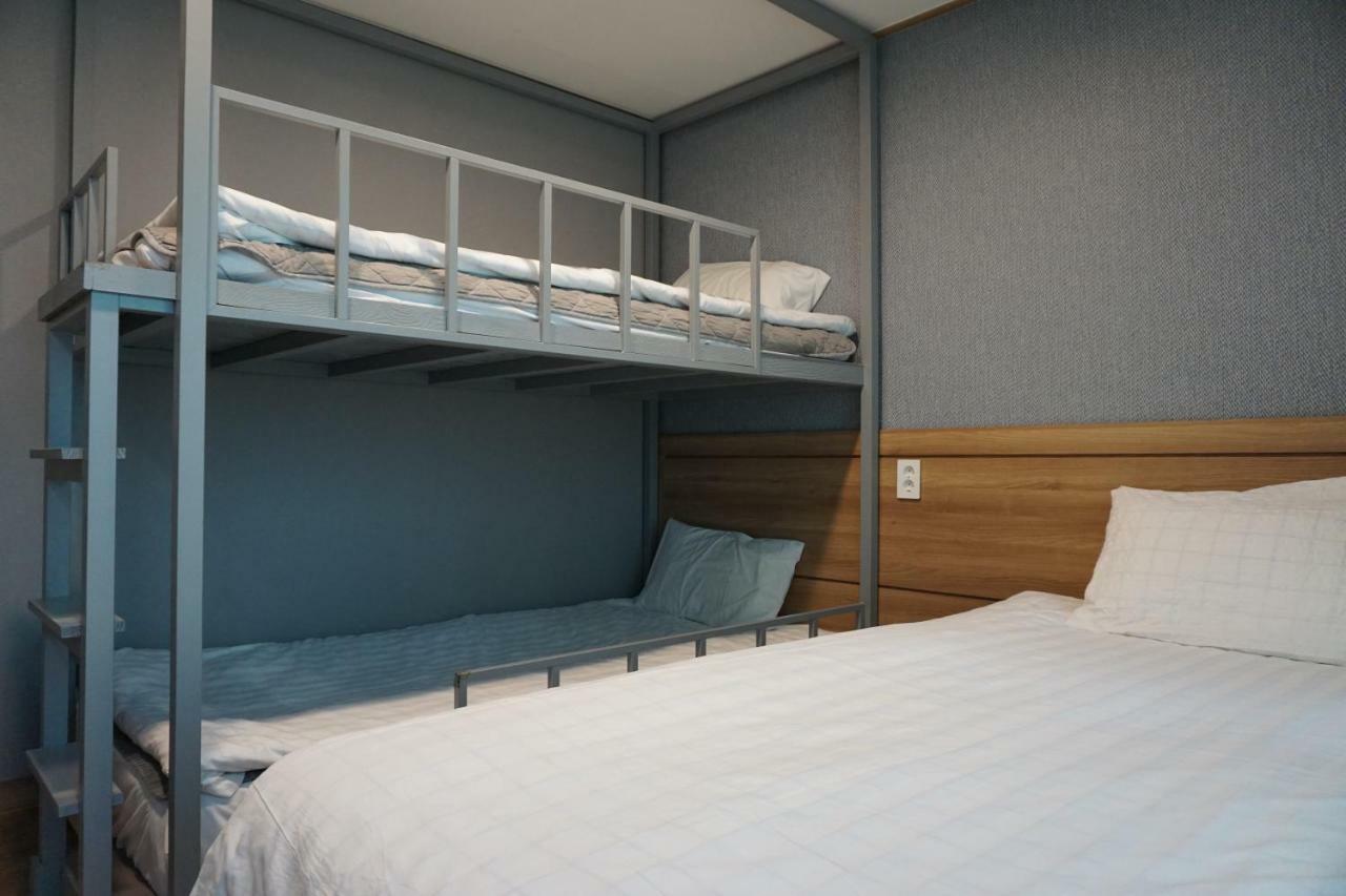 J-Honor Guesthouse Сеул Экстерьер фото