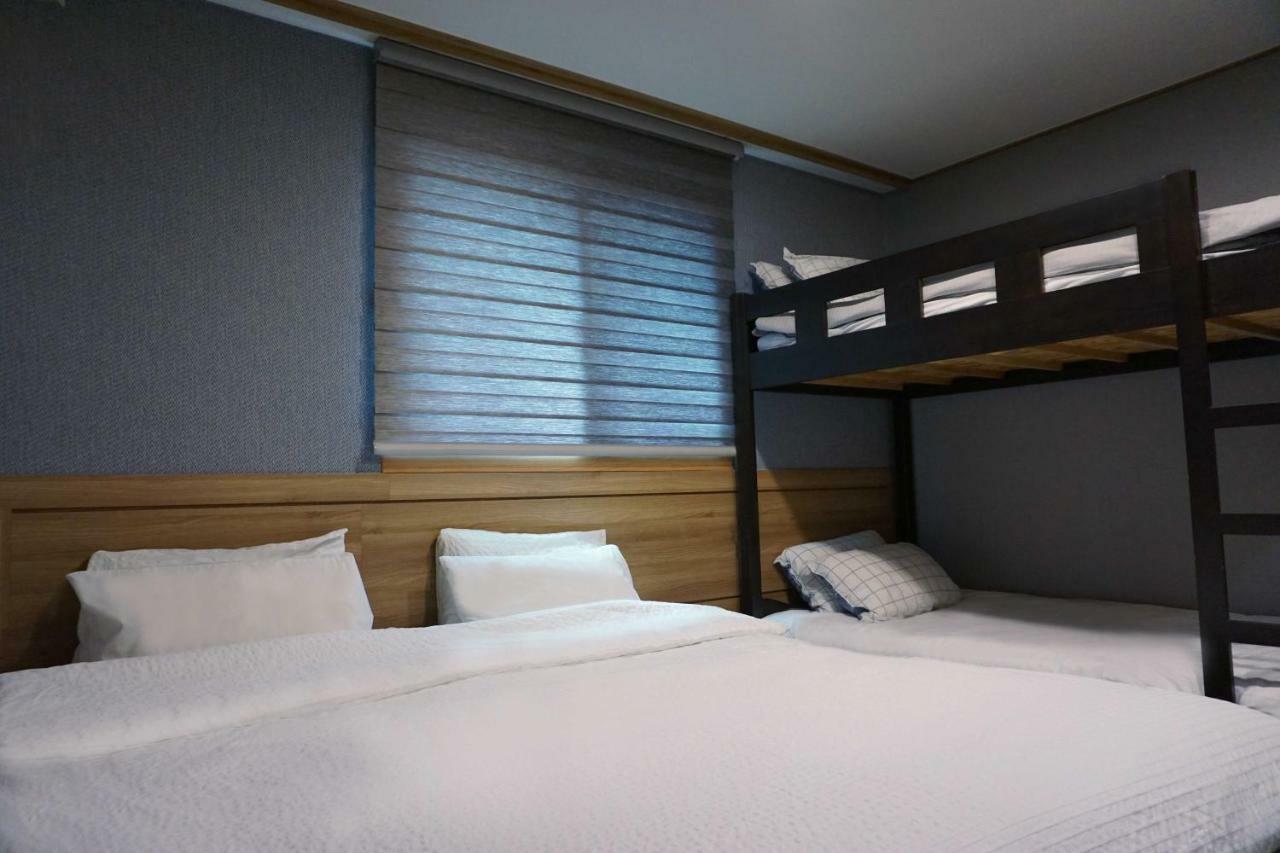 J-Honor Guesthouse Сеул Экстерьер фото