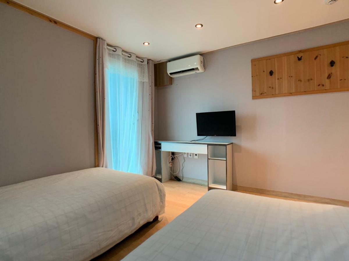 J-Honor Guesthouse Сеул Экстерьер фото