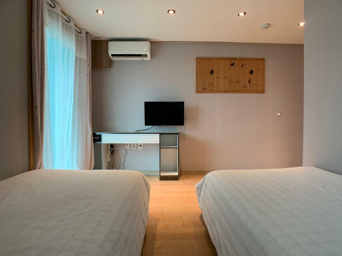 J-Honor Guesthouse Сеул Экстерьер фото