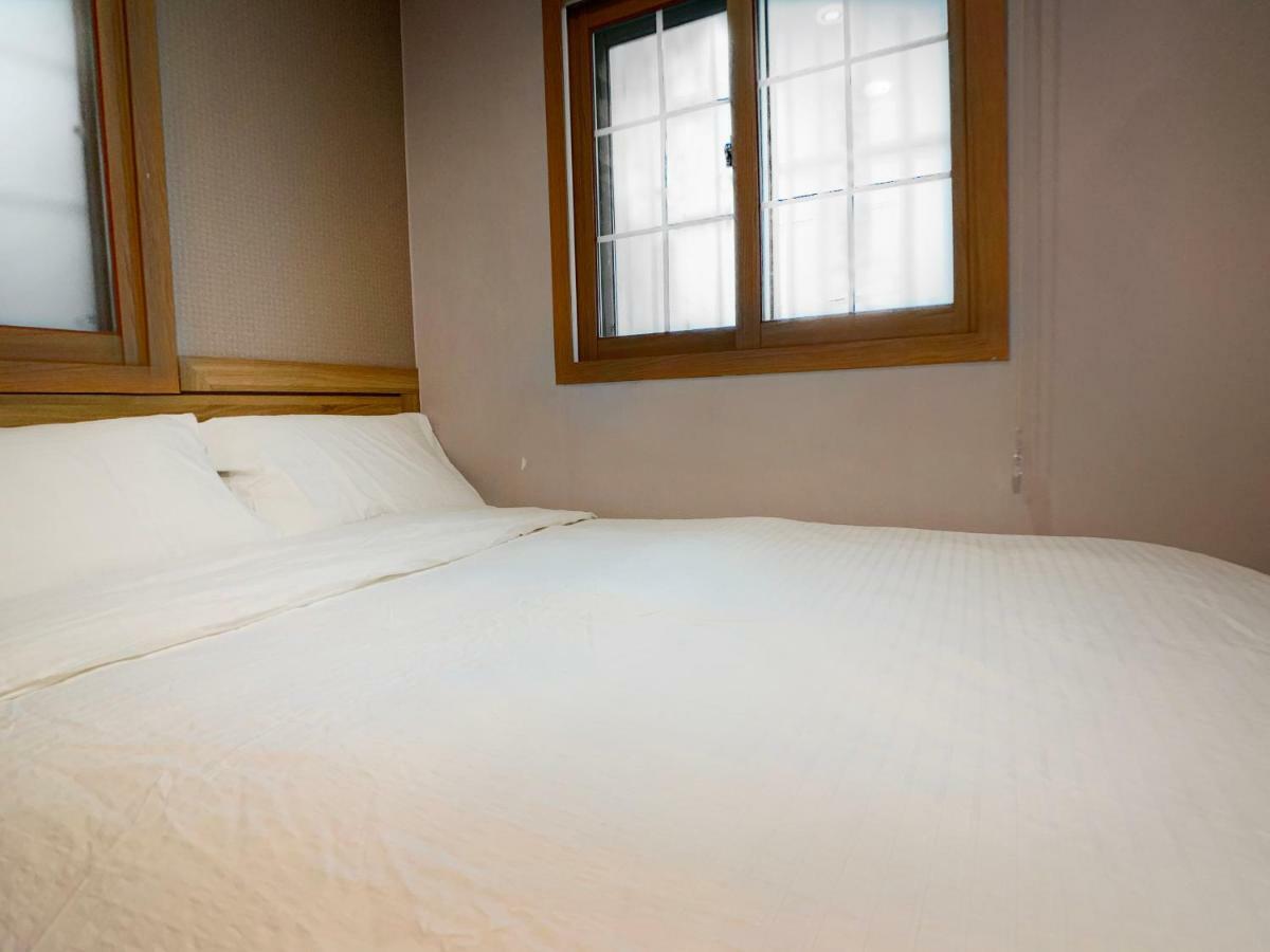 J-Honor Guesthouse Сеул Экстерьер фото