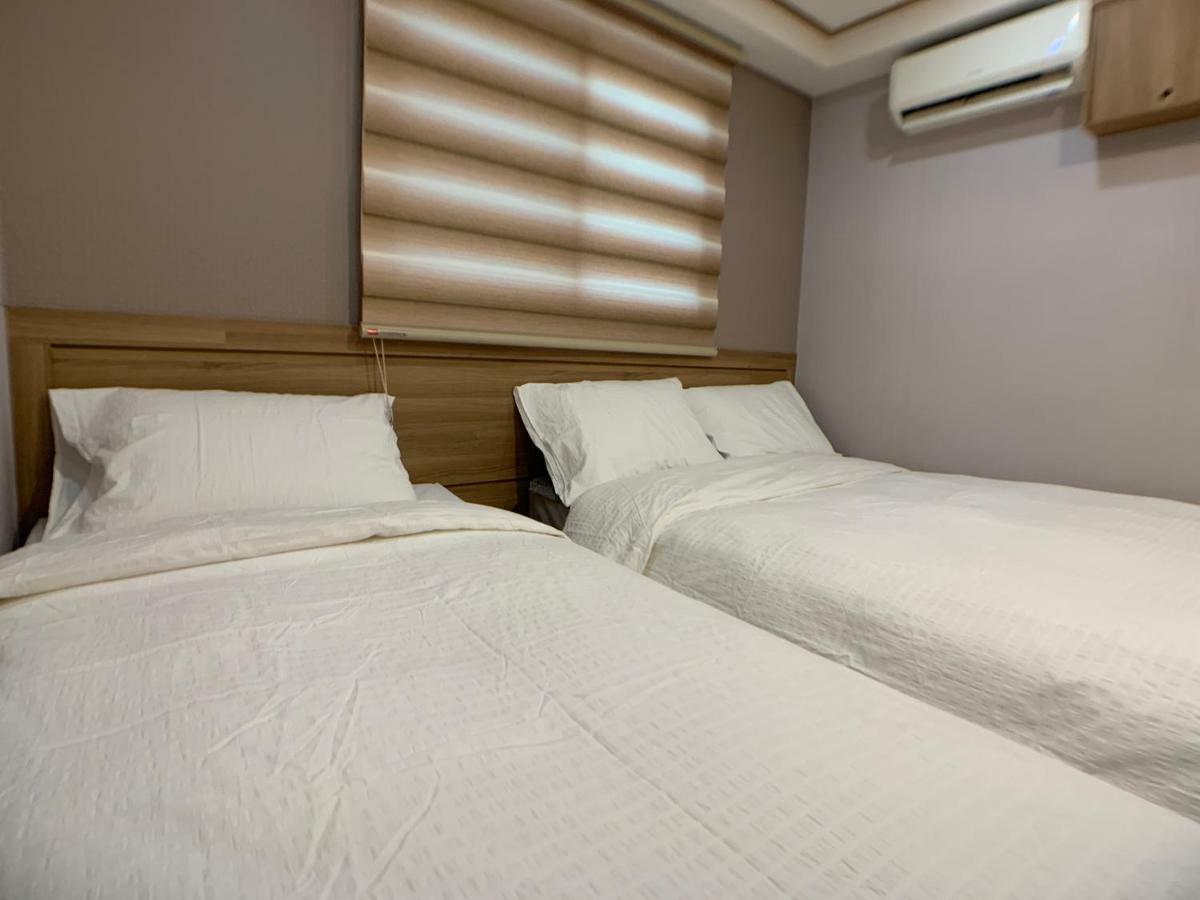 J-Honor Guesthouse Сеул Экстерьер фото